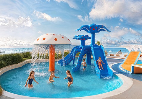 Beach Deck & Outdoor Showers